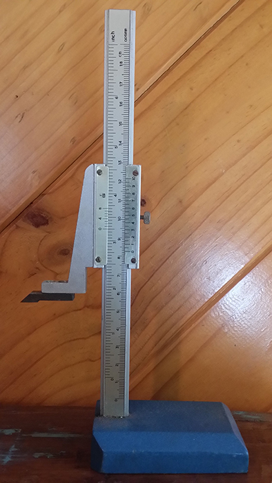 Unknown-Measuring---Trimming-Device.jpg